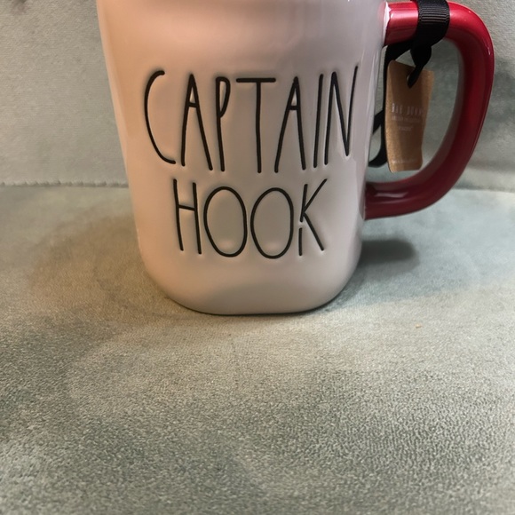 Rae Dunn Disney Villains Captain Hook mug - Picture 3 of 3